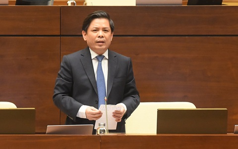 Bộ trưởng Bộ Giao thông vận tải Nguyễn Văn Thể trả lời chất vấn - Ảnh 1. Bộ trưởng Bộ Giao thông vận tải Nguyễn Văn Thể trả lời chất vấn - Ảnh 1.