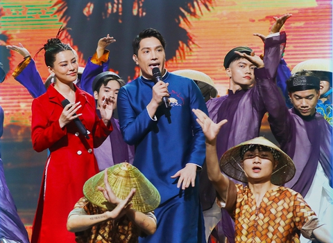 Hoài Linh trở lại tuồng cổ với Dung ma ma, Đan Trường gỡ bỏ 2 ca khúc bị tố hát chùa - Ảnh 5. Hoài Linh trở lại tuồng cổ với Dung ma ma, Đan Trường gỡ bỏ 2 ca khúc bị tố hát chùa - Ảnh 5.