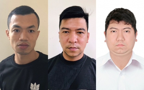 Từ chiếc ví bỏ quên ở ngân hàng, đường dây mua bán chứng minh nhân dân bị triệt phá - Ảnh 1. Từ chiếc ví bỏ quên ở ngân hàng, đường dây mua bán chứng minh nhân dân bị triệt phá - Ảnh 1.
