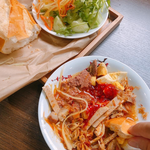 Để người xứ Nẫu có chỗ lui tới và khách thập phương cảm nhận mùi vị miền Trung thế nào - Ảnh 5. Để người xứ Nẫu có chỗ lui tới và khách thập phương cảm nhận mùi vị miền Trung thế nào - Ảnh 5.