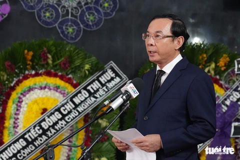 Đưa tiễn cán bộ lão thành cách mạng Ngô Thị Huệ về nơi an nghỉ - Ảnh 3. Đưa tiễn cán bộ lão thành cách mạng Ngô Thị Huệ về nơi an nghỉ - Ảnh 3.