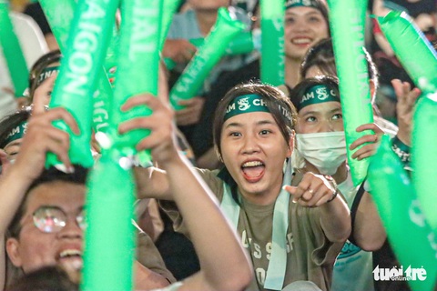 Cháy hết mình cùng U23 Việt Nam ở phố đi bộ Nguyễn Huệ - Ảnh 1. Cháy hết mình cùng U23 Việt Nam ở phố đi bộ Nguyễn Huệ - Ảnh 1.