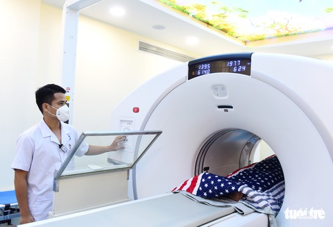 Máy chụp PET/CT của Bệnh viện Ung bướu tái hoạt động sau 1 năm ‘trùm mền’ vì thiếu thuốc phóng xạ - Ảnh 4. Máy chụp PET/CT của Bệnh viện Ung bướu tái hoạt động sau 1 năm ‘trùm mền’ vì thiếu thuốc phóng xạ - Ảnh 4.