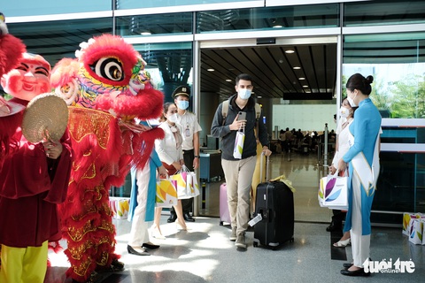 Việt Nam là ngôi sao đang lên trong mạng trung chuyển hàng không châu Á - Ảnh 2. Việt Nam là ngôi sao đang lên trong mạng trung chuyển hàng không châu Á - Ảnh 2.