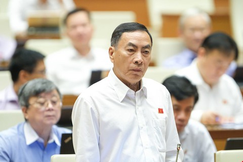 Đại biểu hỏi quản lý tiền mặt sao mà khám xét phát hiện 10 tỉ, Thống đốc nói đang sửa quy định - Ảnh 1. Đại biểu hỏi quản lý tiền mặt sao mà khám xét phát hiện 10 tỉ, Thống đốc nói đang sửa quy định - Ảnh 1.