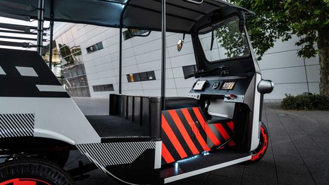 Xe tuk tuk mang phong cách Audi dụ khách du lịch - Ảnh 6. Xe tuk tuk mang phong cách Audi dụ khách du lịch - Ảnh 6.