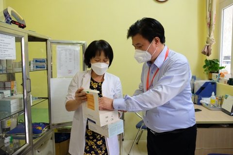 Thứ trưởng Nguyễn Hữu Độ kiểm tra công tác tổ chức kỳ thi tốt nghiệp THPT tại Hà Nội - Ảnh 2. Thứ trưởng Nguyễn Hữu Độ kiểm tra công tác tổ chức kỳ thi tốt nghiệp THPT tại Hà Nội - Ảnh 2.