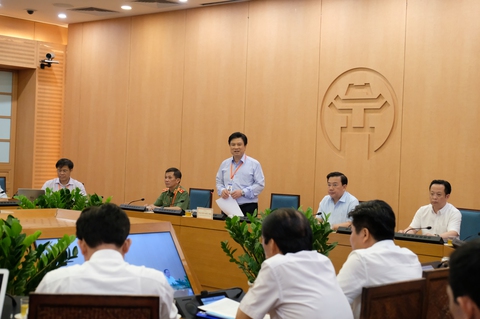 Thứ trưởng Nguyễn Hữu Độ kiểm tra công tác tổ chức kỳ thi tốt nghiệp THPT tại Hà Nội - Ảnh 5. Thứ trưởng Nguyễn Hữu Độ kiểm tra công tác tổ chức kỳ thi tốt nghiệp THPT tại Hà Nội - Ảnh 5.