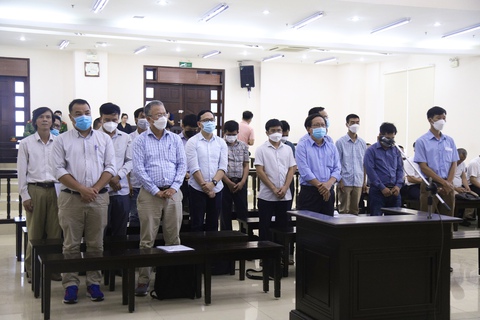 Nộp thêm tiền khắc phục hậu quả, 5 người trong vụ cao tốc Đà Nẵng - Quảng Ngãi được giảm án - Ảnh 1. Nộp thêm tiền khắc phục hậu quả, 5 người trong vụ cao tốc Đà Nẵng - Quảng Ngãi được giảm án - Ảnh 1.