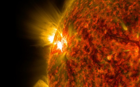 NASA dự báo sai về năng lượng Mặt trời, Trái đất biết tránh đường nào? - Ảnh 1. NASA dự báo sai về năng lượng Mặt trời, Trái đất biết tránh đường nào? - Ảnh 1.