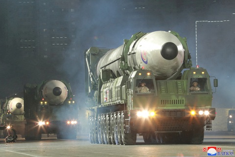 Hàn Quốc nghi Triều Tiên bắn rocket - Ảnh 1. Hàn Quốc nghi Triều Tiên bắn rocket - Ảnh 1.