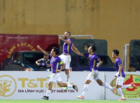 CLB Hà Nội đánh bại đội Hải Phòng để vươn lên vị trí thứ 2 trên bảng xếp hạng V-League 2022 - Ảnh 1. CLB Hà Nội đánh bại đội Hải Phòng để vươn lên vị trí thứ 2 trên bảng xếp hạng V-League 2022 - Ảnh 1.