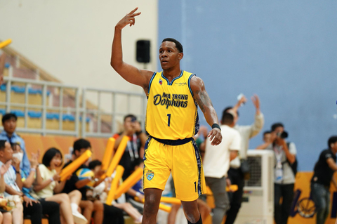 Cú ‘buzzer beater’ đã xuất hiện tại VBA 2022 - Ảnh 2. Cú ‘buzzer beater’ đã xuất hiện tại VBA 2022 - Ảnh 2.
