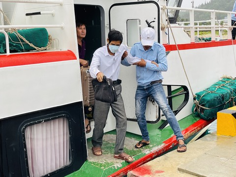 Đưa cảng Bến Đình ở đảo Lý Sơn vào vận hành thử nghiệm - Ảnh 3. Đưa cảng Bến Đình ở đảo Lý Sơn vào vận hành thử nghiệm - Ảnh 3.