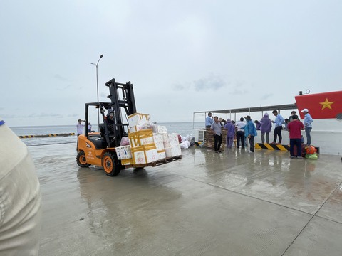 Đưa cảng Bến Đình ở đảo Lý Sơn vào vận hành thử nghiệm - Ảnh 2. Đưa cảng Bến Đình ở đảo Lý Sơn vào vận hành thử nghiệm - Ảnh 2.