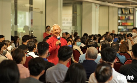 Giao lưu ‘Công dân toàn cầu - Công dân vũ trụ’ cùng giáo sư Phan Văn Trường - Ảnh 3. Giao lưu ‘Công dân toàn cầu - Công dân vũ trụ’ cùng giáo sư Phan Văn Trường - Ảnh 3.