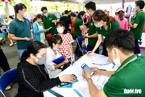 Bất ngờ quy mô gian hàng, không gian trải nghiệm và lượng quà tặng khủng ở Chợ phiên Không tiền mặt - Ảnh 14. Bất ngờ quy mô gian hàng, không gian trải nghiệm và lượng quà tặng khủng ở Chợ phiên Không tiền mặt - Ảnh 14.