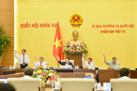 Ủy ban Thường vụ Quốc hội thông qua chuyển đổi hàng ngàn hecta đất rừng làm cao tốc Bắc - Nam - Ảnh 1. Ủy ban Thường vụ Quốc hội thông qua chuyển đổi hàng ngàn hecta đất rừng làm cao tốc Bắc - Nam - Ảnh 1.