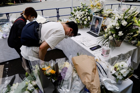 Lễ viếng ông Abe Shinzo diễn ra tại chùa ở Tokyo từ chiều nay - Ảnh 1. Lễ viếng ông Abe Shinzo diễn ra tại chùa ở Tokyo từ chiều nay - Ảnh 1.