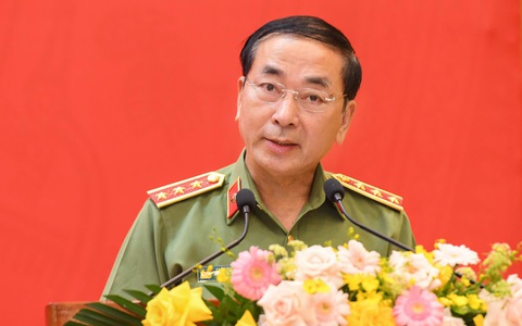 Thứ trưởng Bộ Công an nêu 3 nguyên nhân chậm trả căn cước cho công dân - Ảnh 1. Thứ trưởng Bộ Công an nêu 3 nguyên nhân chậm trả căn cước cho công dân - Ảnh 1.