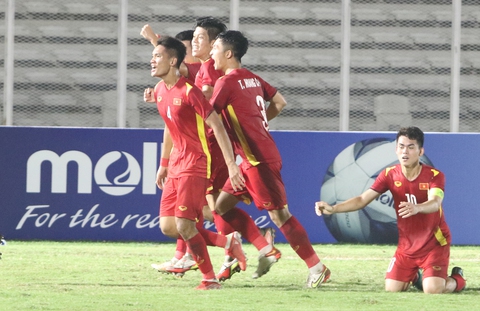 U19 Việt Nam - Thái Lan 1-1: Thở phào với tấm vé bán kết - Ảnh 1. U19 Việt Nam - Thái Lan 1-1: Thở phào với tấm vé bán kết - Ảnh 1.