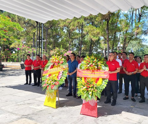 TNG Holdings Vietnam tổ chức ‘về nguồn’ tại miền Trung - Ảnh 1. TNG Holdings Vietnam tổ chức ‘về nguồn’ tại miền Trung - Ảnh 1.