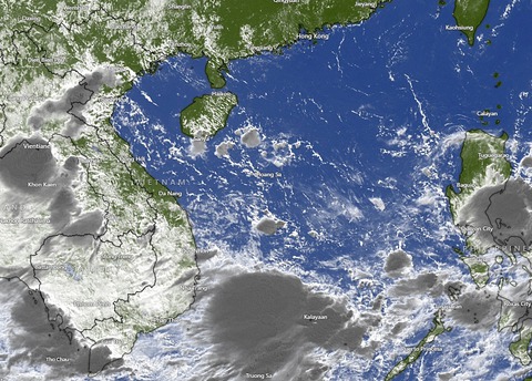 Thời tiết hôm nay 12-7: Dải hội tụ nhiệt đới gây mưa cho cả ba miền - Ảnh 1. Thời tiết hôm nay 12-7: Dải hội tụ nhiệt đới gây mưa cho cả ba miền - Ảnh 1.