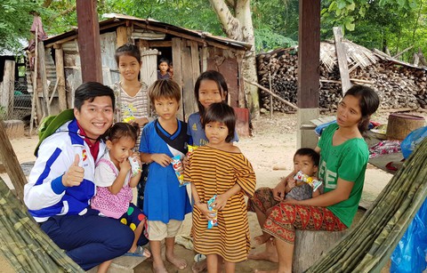 Chiến sĩ tình nguyện TP.HCM lên đường gắn kết tuổi trẻ 2 nước Việt - Lào - Ảnh 1. Chiến sĩ tình nguyện TP.HCM lên đường gắn kết tuổi trẻ 2 nước Việt - Lào - Ảnh 1.