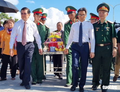 Vị Xuyên - nghĩa trang liệt sĩ đã thành hoa viên - Ảnh 2. Vị Xuyên - nghĩa trang liệt sĩ đã thành hoa viên - Ảnh 2.