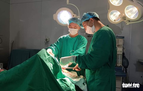 Làng quê bàng hoàng vụ 4 người bị truy sát lúc rạng sáng - Ảnh 3. Làng quê bàng hoàng vụ 4 người bị truy sát lúc rạng sáng - Ảnh 3.