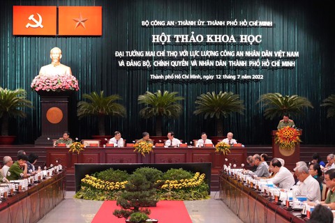 Kỷ niệm 100 năm ngày sinh Đại tướng Mai Chí Thọ: Sống trong dân và làm vì dân - Ảnh 1. Kỷ niệm 100 năm ngày sinh Đại tướng Mai Chí Thọ: Sống trong dân và làm vì dân - Ảnh 1.