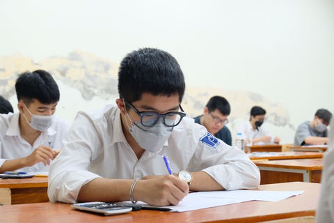 Nhiều trường ĐH ở Hà Nội công bố điểm chuẩn xét tuyển sớm - Ảnh 1. Nhiều trường ĐH ở Hà Nội công bố điểm chuẩn xét tuyển sớm - Ảnh 1.