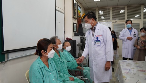 Hơn 20 ca hoại tử xương hàm sau COVID-19 ở Việt Nam, cả thế giới chỉ 80 ca - Ảnh 1. Hơn 20 ca hoại tử xương hàm sau COVID-19 ở Việt Nam, cả thế giới chỉ 80 ca - Ảnh 1.