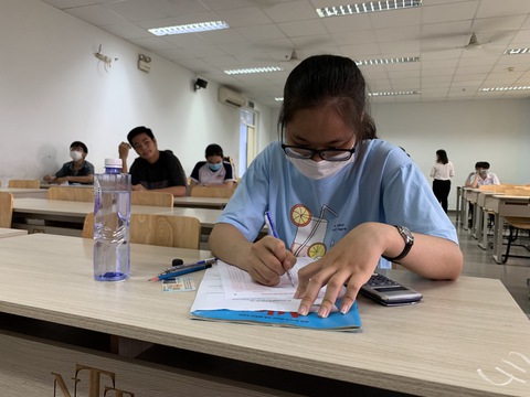ĐH Ngân hàng TP.HCM: Điểm chuẩn đánh giá năng lực thấp nhất 834 - Ảnh 1. ĐH Ngân hàng TP.HCM: Điểm chuẩn đánh giá năng lực thấp nhất 834 - Ảnh 1.