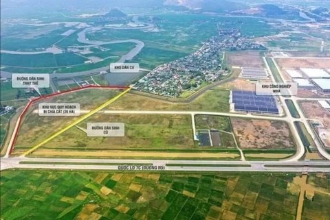 10 người bị bắt vụ bắt giữ 1 cán bộ công an, làm 5 chiến sĩ bị thương - Ảnh 1. 10 người bị bắt vụ bắt giữ 1 cán bộ công an, làm 5 chiến sĩ bị thương - Ảnh 1.