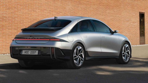 Hyundai Ioniq 6 trình làng: Chạy hơn 600 km mới phải sạc, sáng cửa về Việt Nam - Ảnh 10. Hyundai Ioniq 6 trình làng: Chạy hơn 600 km mới phải sạc, sáng cửa về Việt Nam - Ảnh 10.