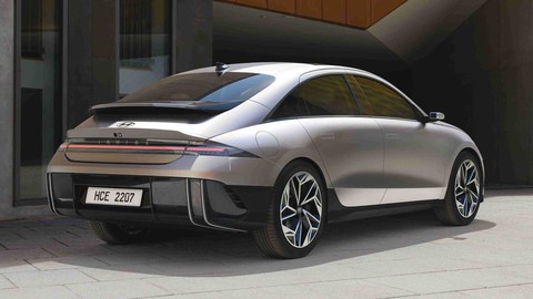Xin lỗi Elon Musk. Hyundai đang âm thầm thống trị cuộc đua xe điện - Ảnh 1. Xin lỗi Elon Musk. Hyundai đang âm thầm thống trị cuộc đua xe điện - Ảnh 1.