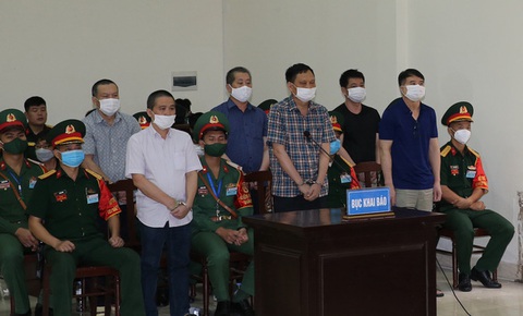 Cựu tướng cảnh sát biển: Tôi vô cùng ân hận, xin lỗi gia đình, quê hương... - Ảnh 2. Cựu tướng cảnh sát biển: Tôi vô cùng ân hận, xin lỗi gia đình, quê hương... - Ảnh 2.