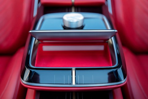 Chiêm ngưỡng nội thất của chiếc Cadillac đắt giá nhất lịch sử - Ảnh 10.