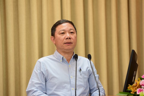Phó chủ tịch UBND TP.HCM: ‘Công sức của cán bộ, nhân viên ngành y không hề nhỏ’ - Ảnh 1. Phó chủ tịch UBND TP.HCM: ‘Công sức của cán bộ, nhân viên ngành y không hề nhỏ’ - Ảnh 1.