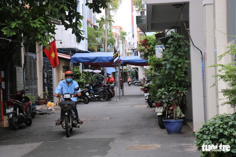 Người dân TP.HCM hiến 5,3 triệu m2 đất với 10.000 tỉ để mở hẻm trong 20 năm - Ảnh 4. Người dân TP.HCM hiến 5,3 triệu m2 đất với 10.000 tỉ để mở hẻm trong 20 năm - Ảnh 4.
