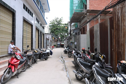 Người dân TP.HCM hiến 5,3 triệu m2 đất với 10.000 tỉ để mở hẻm trong 20 năm - Ảnh 7. Người dân TP.HCM hiến 5,3 triệu m2 đất với 10.000 tỉ để mở hẻm trong 20 năm - Ảnh 7.