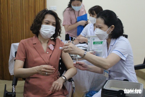 Tin sáng 14-7: Sắp hoàn tất chiến dịch tiêm chủng lớn nhất; Dân TP.HCM hiến 5,3 triệu m2 đất mở hẻm - Ảnh 1. Tin sáng 14-7: Sắp hoàn tất chiến dịch tiêm chủng lớn nhất; Dân TP.HCM hiến 5,3 triệu m2 đất mở hẻm - Ảnh 1.