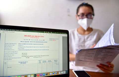 Còn lạ lẫm với hóa đơn điện tử - Ảnh 1. Còn lạ lẫm với hóa đơn điện tử - Ảnh 1.