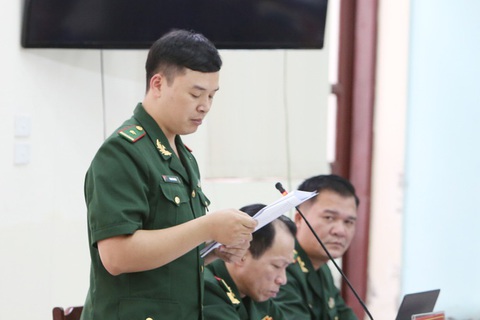 Đại diện VKS: Trùm buôn lậu chi tiền tỉ cho vợ con cựu tướng cảnh sát biển đi công đức là hối lộ - Ảnh 2. Đại diện VKS: Trùm buôn lậu chi tiền tỉ cho vợ con cựu tướng cảnh sát biển đi công đức là hối lộ - Ảnh 2.