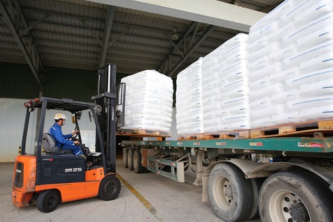 BSR xuất bán thành công 500 tấn hạt nhựa mới - Ảnh 1. BSR xuất bán thành công 500 tấn hạt nhựa mới - Ảnh 1.