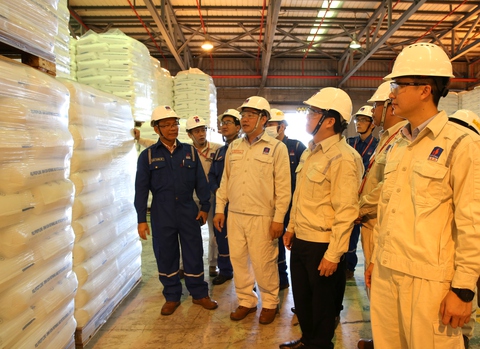 BSR xuất bán thành công 500 tấn hạt nhựa mới - Ảnh 4. BSR xuất bán thành công 500 tấn hạt nhựa mới - Ảnh 4.