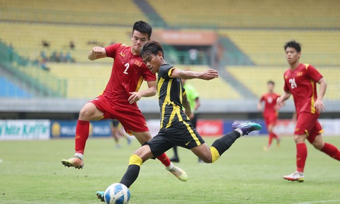 U19 Việt Nam - Malaysia 0-3: Trận thua không còn gì để bào chữa - Ảnh 1. U19 Việt Nam - Malaysia 0-3: Trận thua không còn gì để bào chữa - Ảnh 1.