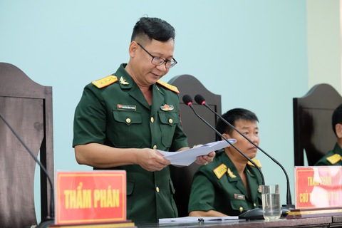 Cựu tướng cảnh sát biển Lê Văn Minh lãnh 15 năm tù, Lê Xuân Thanh 12 năm tù - Ảnh 2. Cựu tướng cảnh sát biển Lê Văn Minh lãnh 15 năm tù, Lê Xuân Thanh 12 năm tù - Ảnh 2.