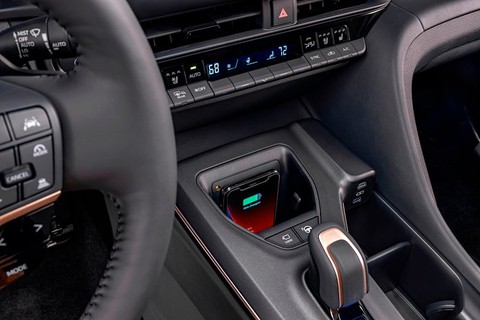 5 điều thú vị về Toyota Crown thế hệ mới vừa ra mắt - Ảnh 4. 5 điều thú vị về Toyota Crown thế hệ mới vừa ra mắt - Ảnh 4.